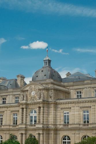 PARIS au cœur des Institutions